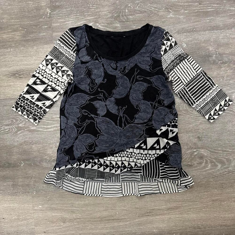 Black white floral butterfly